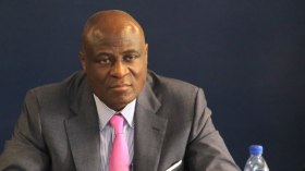 رئيس اتحاد الكرة الكونغولي: أدعو “الكاف” إلى تنظيم “الكان” شهر جانفي