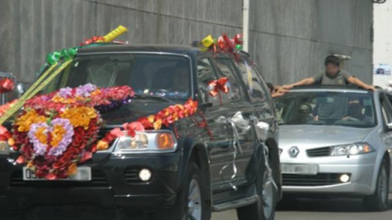 عصابة حاولت تهريب مخدرات في‮ “‬موكب عرس وهمي‮” ‬