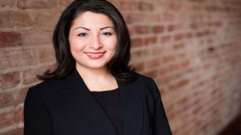 لاجئة أفغانية تصبح أول وزيرة مسلمة في كندا