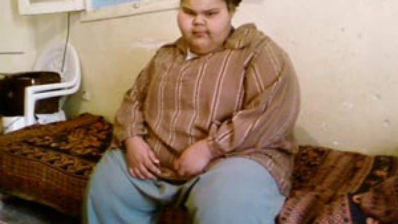 سارة تزن حوالي قنطارين وهي في الحادية عشرة