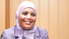 فريدة لعبيدي للشروق  اضطروني ألى نزع حجابي من أجل إكمال دراستي