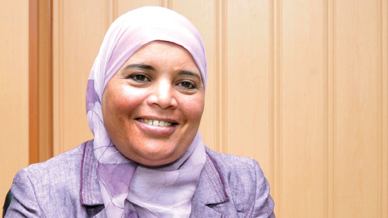 فريدة لعبيدي للشروق  اضطروني ألى نزع حجابي من أجل إكمال دراستي