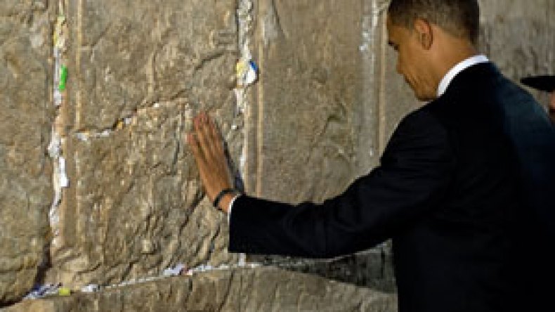 أوباما‮ ‬وماكين‮.. ‬جمعهما‮ ‬أمن‮ ‬إسرائيل‮ ‬وفرقتهما‮ ‬الحرب‮ ‬في‮ ‬العراق‮ ‬