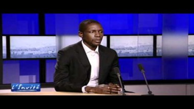 Un demi-frère kényan de Barack Obama vit dans un bidonville