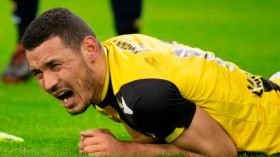 درفلو يُصاب قبل ضبط قائمة “الخضر” لِكأس إفريقيا