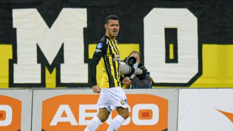 بِالفيديو: درفلو يُهدي فيتاس أرنهايم نقاط الفوز