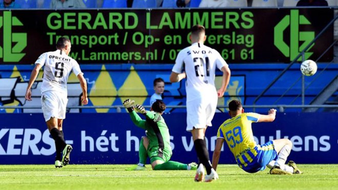 بِالفيديو: درفلو يُهدي فوزا ثمينا لِفيتاس أرنهايم