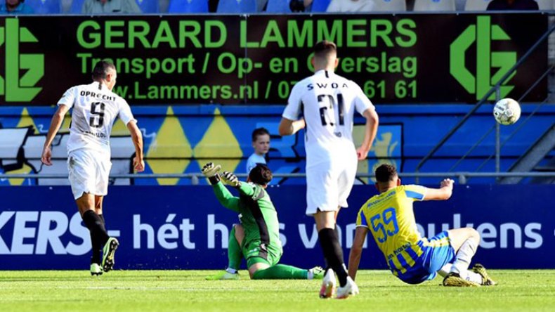 بِالفيديو: درفلو يُهدي فوزا ثمينا لِفيتاس أرنهايم