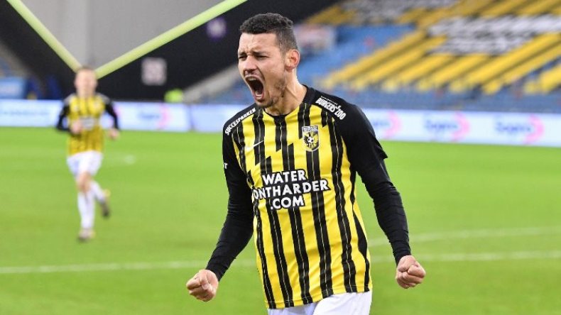 بِالفيديو: خامس توقيع لـ “درفلو”