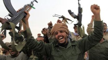 Libye: les pro-Kadhafi lancent une contre-offensive