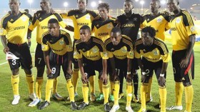 رئيس الاتحاد الأوغندي يتهم لاعبيه بالتخاذل ويشكك في نتيجة المباراة