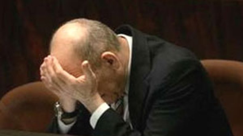 أرباب العمل الإسرائيليين يشنون حربًا على حكومة أولمرت