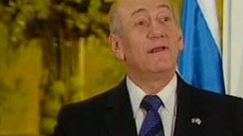 أولمرت يعلن وقف إطلاق النار في غزة من جانب واحد، والقسام تقصف قاعدة حتساريم مع بدء خطابه