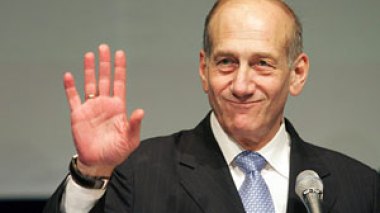 La justice d'Israël entend un témoin clé de l'enquête sur Olmert