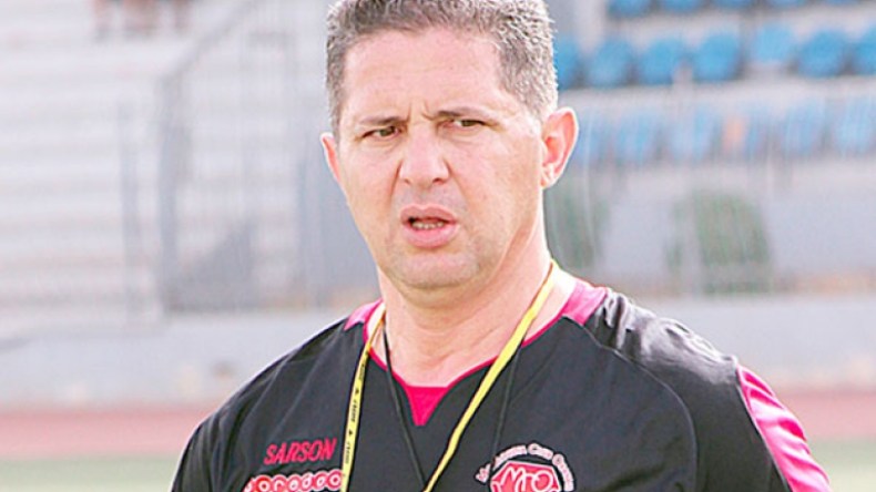 بلعطوي يرمي المنشفة، وهؤلاء هم المرشحون لتدريب الحمراوة