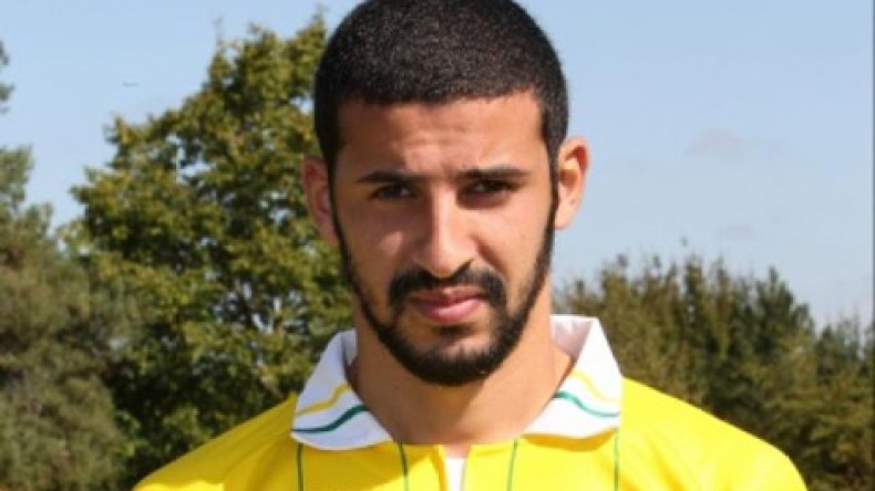 معاقبة الجزائري بن زرقة لمدة عامين بسبب اعتدائه على حكم فرنسي