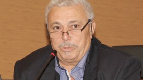 عمر فطموش رئيسا للجنة تحكيم مهرجان المسرح العربي