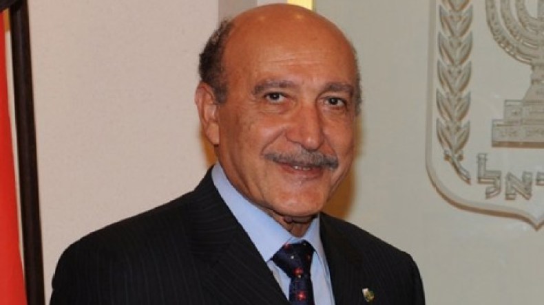 عمر سليمان أخبرني أن أمريكا قتلته بالأشعة