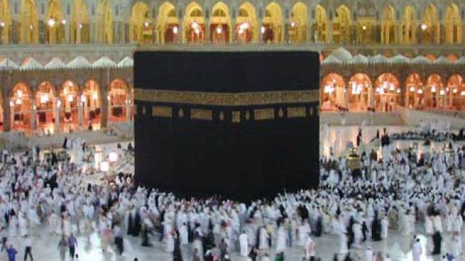 تقليص كوطة الجزائر من تأشيرات عمرة “المولد”