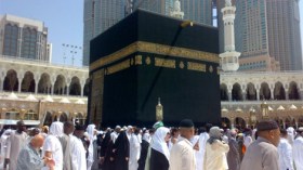 آلاف الجزائريين مهددون بحرمانهم من أداء عمرة رمضان