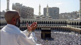 “البوناني” يهدد بتأجيل عمرة المولد النبوي الشريف