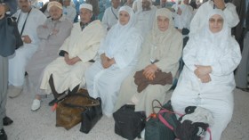 قرار جديد يقلص عدد المعتمرين الجزائريين إلى النصف