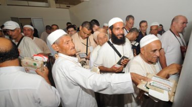 Omra 2011 : les pèlerins déplorent les conditions d’accueil et l’absence des représentants de l’Office du hadj