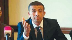 العميد على شفا حفرة من نار و غريب لن يستقيل