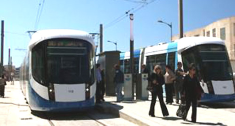 Une année après sa mise en service : les responsables du tramway d’Alger affichent leur “satisfaction”
