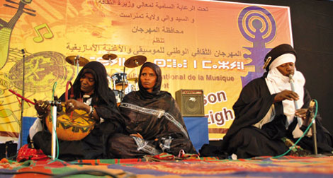 1ère soirée du festival des arts de l’Ahaggar : concert de quatre groupes musicaux