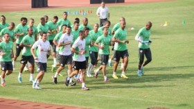 “الخضر” يتنزّهون قبل مطاردة “الدبابير”