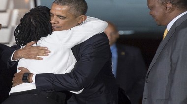 أوباما وسط عائلته في كينيا