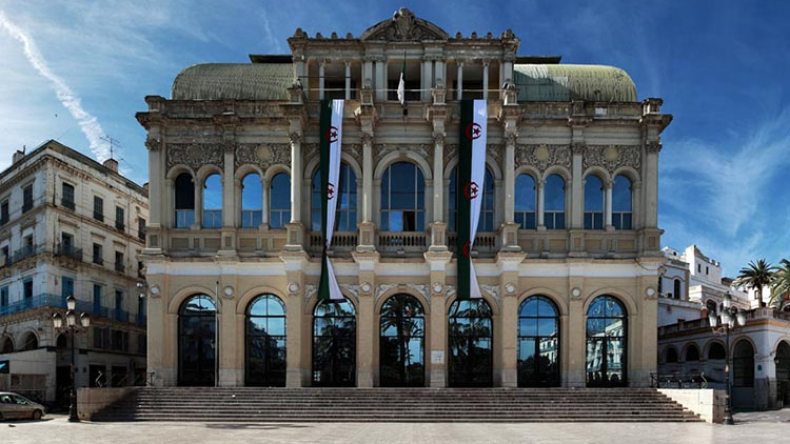 قانون الفنان قريبا، البطاقة ليست “باسبور”، ونفتخر بـ”UGTA”