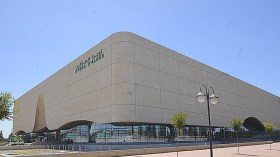 إقالات، احتجاجات، مسارح بدون مديرين، مهرجانات “ابتلعها” التقشف