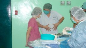 شابات من قسنطينة يهجمن على المستشفى ويشبعن عماله ضرب