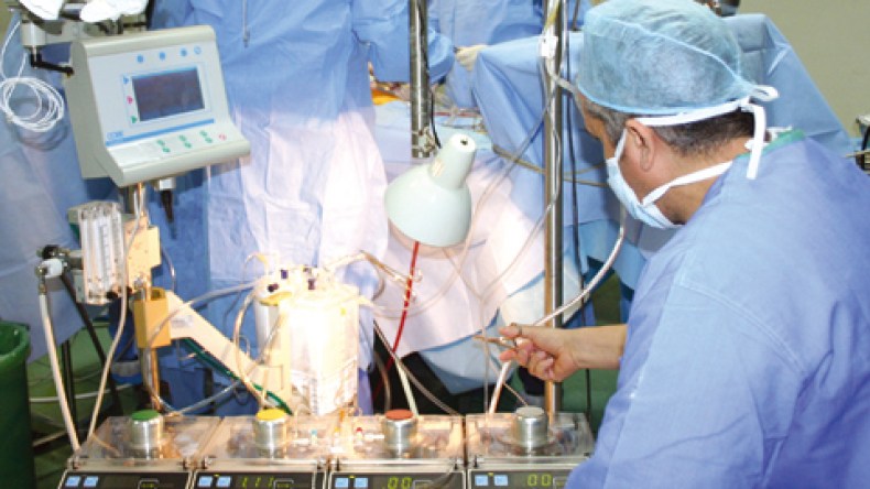 طالبة‭ ‬جامعية‭ ‬تتهم‭ ‬جراحا‭ ‬باستئصال‭ ‬مبيضيها‭ ‬دون‭ ‬علمها‭ ‬بمستشفى‭ ‬سدراتة‭ ‬بسوق‭ ‬اهراس