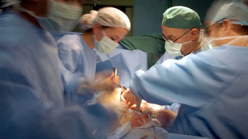 طبيب ومنظفة وحارس لإجهاض الأمهات العازبات بالعاصمة