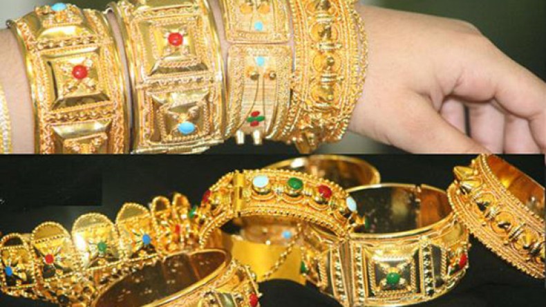 أزواج شعارهم: فاظفر بذات المال والذهب!