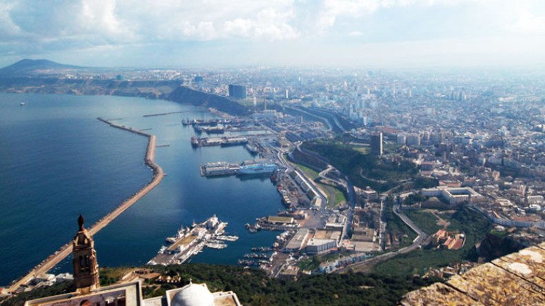 جنوح مركب شراعي بلجيكي بساحل وهران