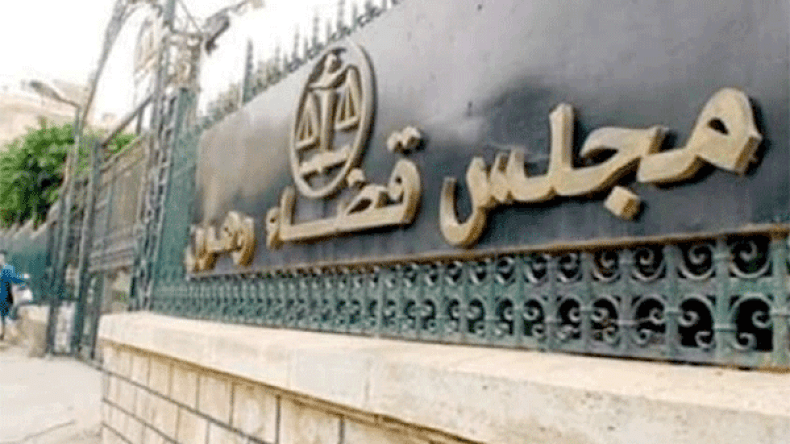 عجوز تسيّر شبكة هرّبت قناطير من المخدرات مع ابنها الفار بالمغرب