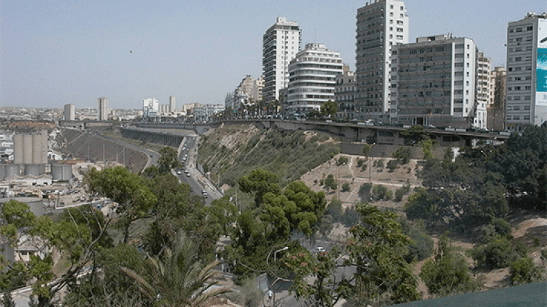 إنقاذ إفريقي حاول الانتحار من على جسر بوهران