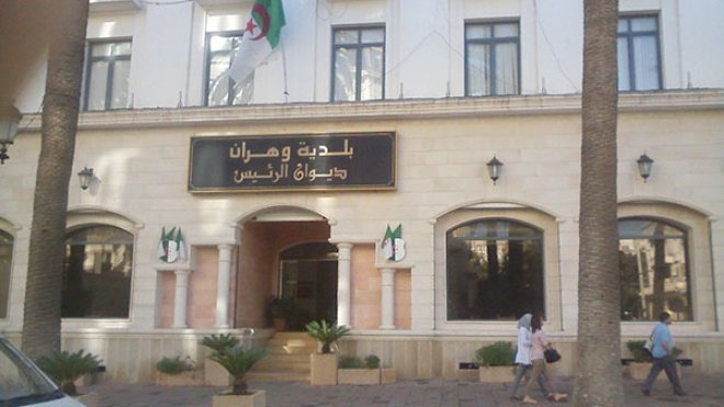 مغترب بأوروبا يتقاضى أجرا من بلدية وهران