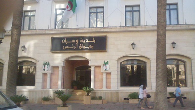 مغترب بأوروبا يتقاضى أجرا من بلدية وهران