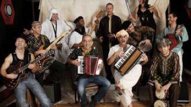 Oran : l'Orchestre national de Barbes crée une ambiance de fête