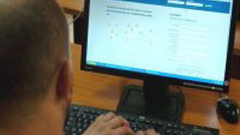 احتكار الأنترنت يُحوّل الجزائر إلى “مسخرة” تكنولوجية بين الأمم