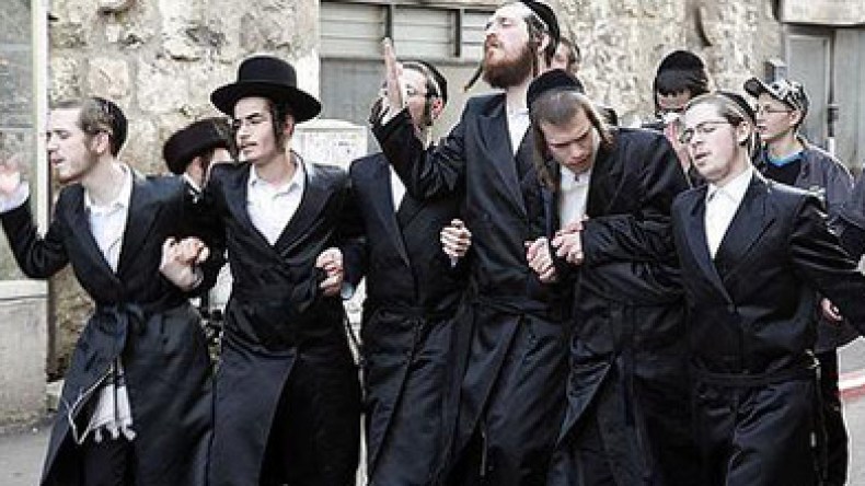 أحبار اليهود يفتون بجواز قتل الأطفال والنساء في غزة