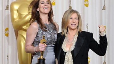 'The Hurt Locker' sweeps Oscars