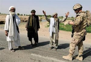 Le sommet de l'OTAN débouche sur l'engagement de 2.000 soldats supplémentaires en Afghanistan