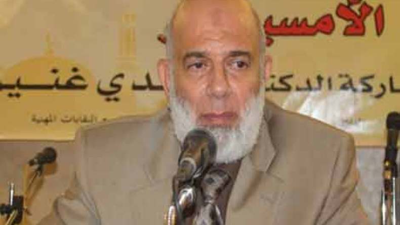الإخوان يقاضون وجدي غنيم بسبب تهجمه على مرسي