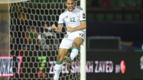 طارق ذياب يشيد بونّاس